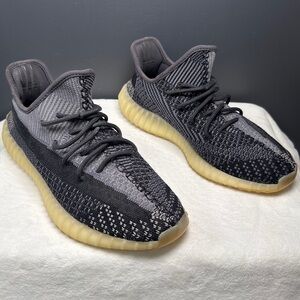 Yeezy Boost 350 V2 ‘Carbon’ - Size 11